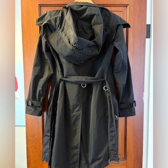 Burberry Kensington Black Trench Coat - Picture 6 of 6